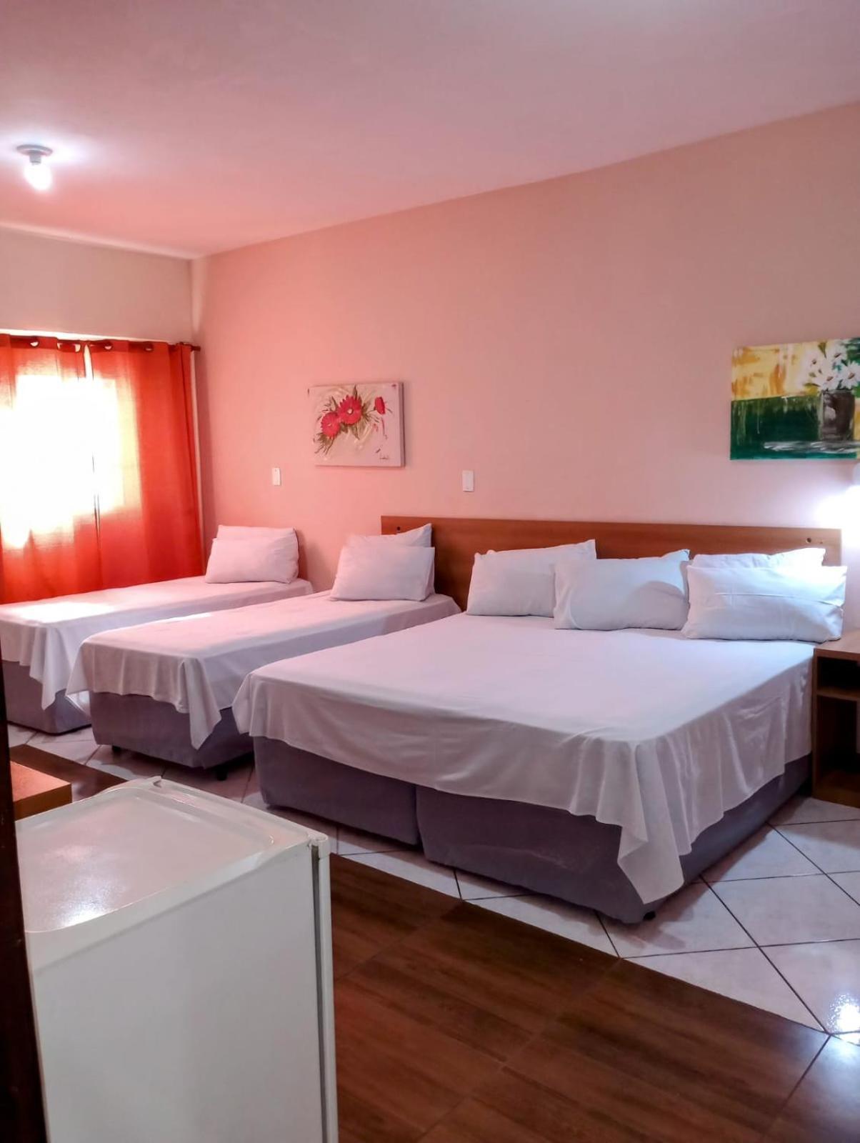Calabreza Hotel E Restaurante Tres Coracoes Ngoại thất bức ảnh